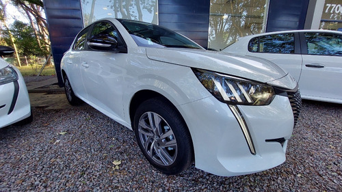 Imagen 23 de 25 de Peugeot 208 Feline Tiptronic Am23- (cg)