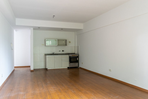 Venta Depto. 2 Amb Colegiales C/balcon, Escritorio