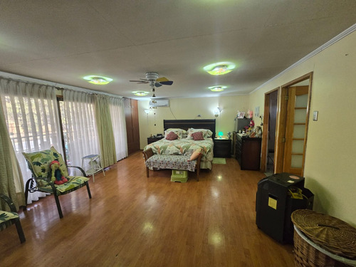 Vende Casa Calle Sargento Candelaria Pérez, Recoleta