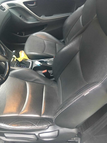 Hyundai Elantra 2014 1.8 Gls 6at Seguridad Premium