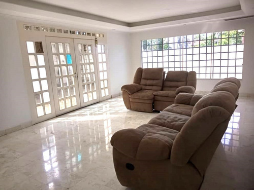 Casa En Venta En Chilemex Sector Chile, Amplia Para Compartir En Familia