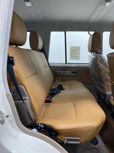 Imagen 4 de 9 de Toyota Land Cruiser Serie70 Síncronico