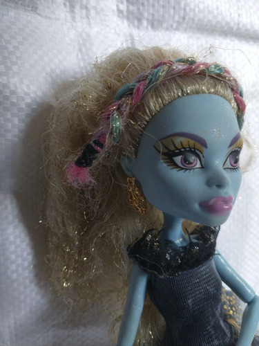 Monster High Abbey Bominable 13 Deseos Cabeza 2010 (Usado)
