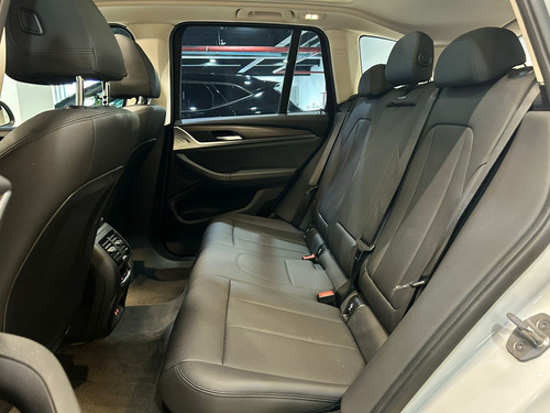 BMW X3 2.0 sDrive20iA At