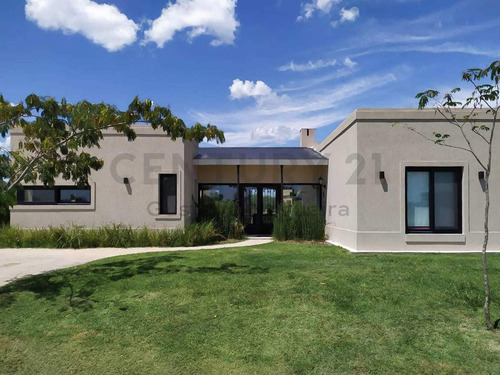 Casa En Venta En Escobar, Ingeniero Maschwitz