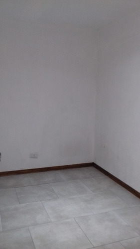 Venta En Block. Local A Estrenar + 10 Deptos De 2 Y 3 Amb + 4 Cocheras. Ideal Inversor.