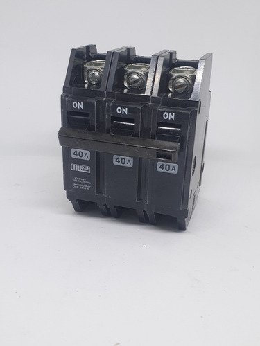 Breaker Hqc 3 X 40 Amp Superficial Marca Hirp