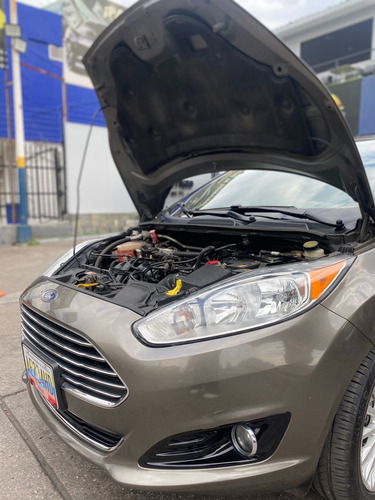 Ford Fiesta Titanium 2015