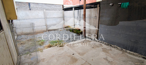 Acogedora Propiedad Ubicada En Tepas Uno Poniente