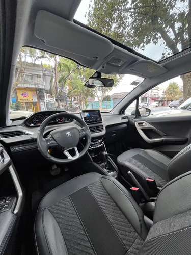 Peugeot 208 1.6 Feline