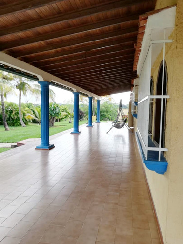 Mini Finca De 4 Hectáreas Con Hermosa Casa Campestre Y Espectaculares Áreas Sociales En Urbanización Privada En Venta Gg