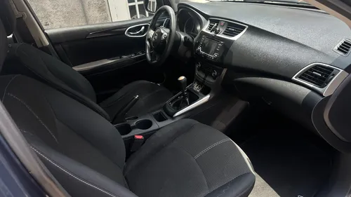 Nissan Sentra 1.8 Advance Mt