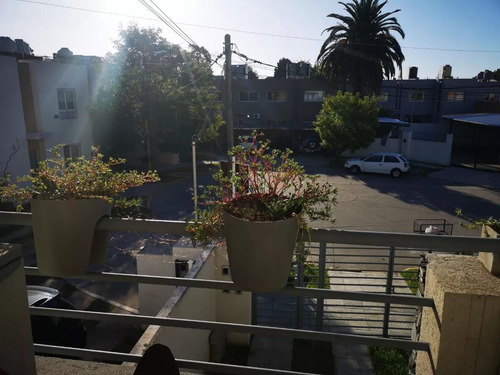 Dúplex En Venta - 2 Dormitorios 2 Baños - 104mts2 - Ituzaingó