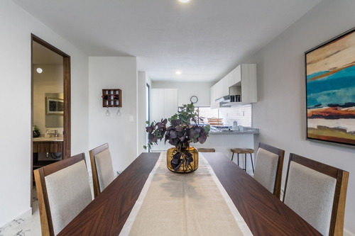 Imagen 8 de 14 de Venta De Casa Con Enormes Extensas Areas Verdes
