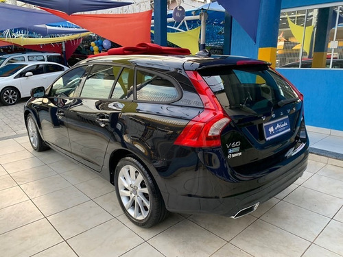 Imagem 4 de 10 de Volvo V60 2.0 T5 Kinetic Turbo Gasolina 4p Automático