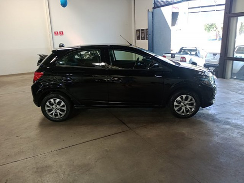Chevrolet Onix Onix 1.4 MPFI LT 8V FLEX 4P AUTOMÁTICO