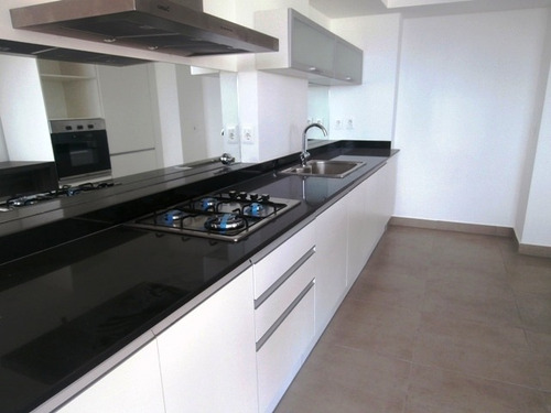 Apartamento Alquiler Malvín 3 Dormitorios Terraza Garage X 2