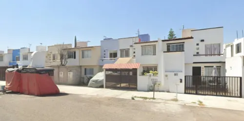 Casa En Venta, Recuperación Bancaria, Col. Santuarios Del Cerrito, Correguidora, Queretaro. Laab2