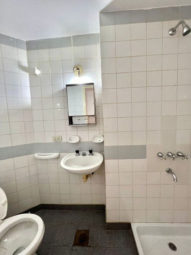 Venta Departamento 4 Dormitorios Otros Barrios Con Cochera