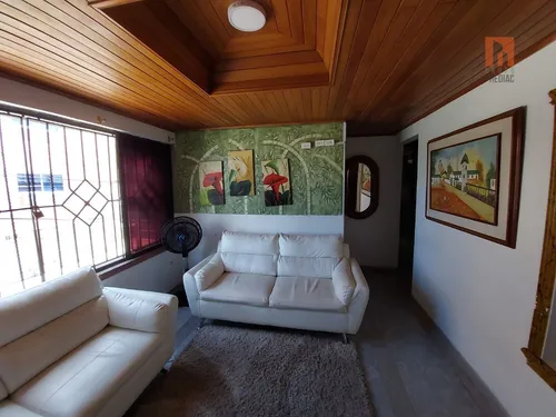 Venta De Local Y Apartamento En Hipodromo