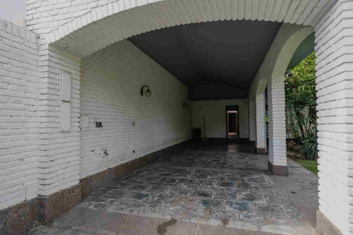 Casa En Venta Cinco Dormitorios Con Terreno 1680m2