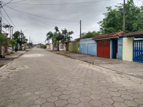 Imagem 4 de 14 de Casa Lado Praia Quintal Amplo Em Itanhaém | Aceita Financiar