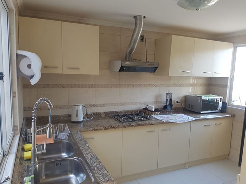 Casa Comercial En Venta De 10 Dorm. En Las Condes Senior