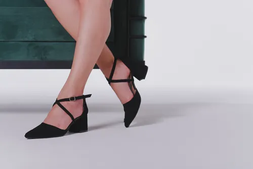 Scarpin Elegante Confort Salto Grosso Fechado Preto