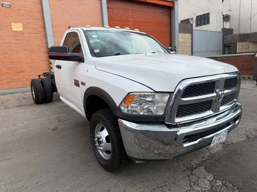 RAM 4000 5.7 Chasis Cabina Pl 4x2 Mt