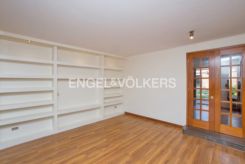 Casa En Venta San Carlos De Apoquindo/ U. Andes
