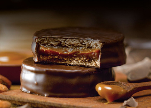 Alfajor Cachafaz Dulce De Leche Cubierto Con Chocolate 6u