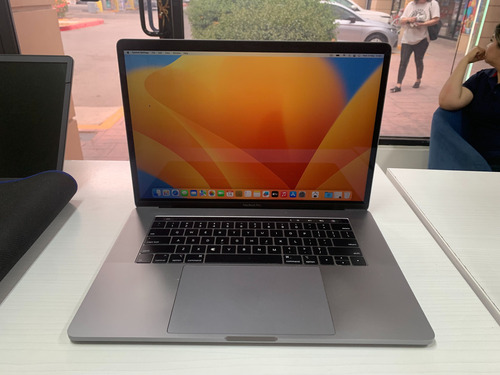 Apple Macbook Pro 15 32gb Ram 1tb Ssd 2019 A1990 Intel I7 Gris (Reacondicionado)