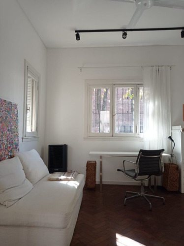 Pequeña Casa Con Patio Y Amueblada En Alquiler Temporario