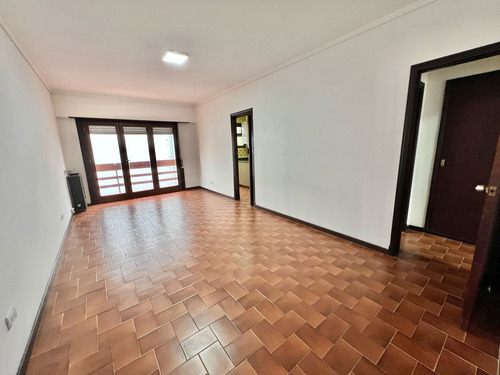 Departamento 2 Ambientes Al Cfte Con Balcon