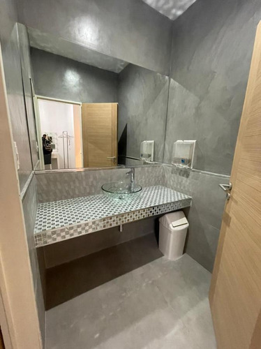 Imagen 20 de 30 de Local Comercial 680 M² Y Dpto Tipo Duplex 4 Amb. - Ramos Mejia