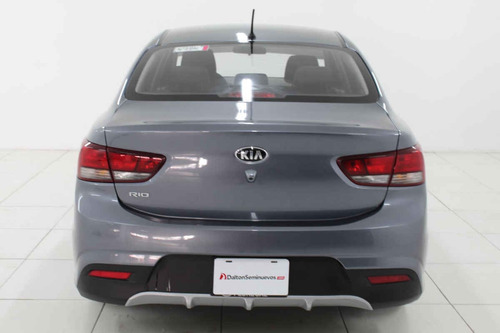 Imagen 4 de 15 de Kia Kia Rio Sedan 2019 4 Cilindros