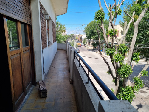 Ph 3 Ambientes Al Frente Con Balcon, Patio Y Sin Expensas - Piñeyro, Avellaneda