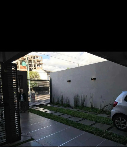 Imagen 4 de 9 de Departamento En Venta, Moron, Monoambiente Excelente Ubicación