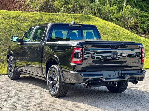 RAM 1500 Limited Night Edition 5.7 V8