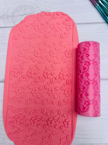 Rodillo Texturador Stamp Sobre Pasta Flores En Relieve