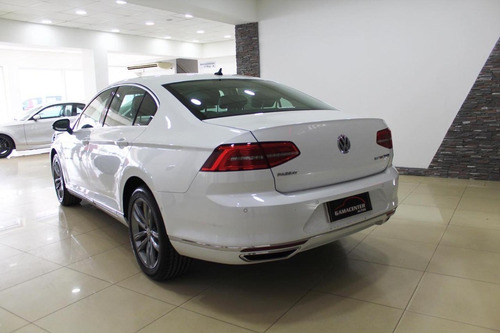 Volkswagen Passat Highline Tsi Dsg 2017 64000km Igual A 0km