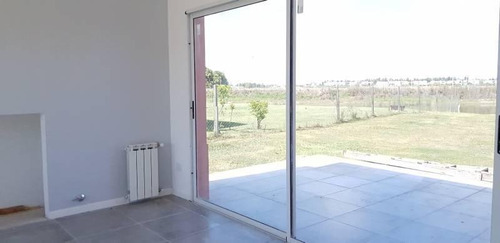 Imagen 4 de 20 de Casa A La Laguna En Venta En San Gabriel - Villa Nueva!!
