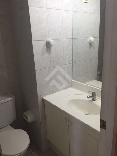 Departamento En Venta De 2 Dorm. En Santiago