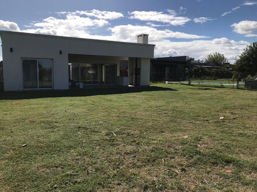 Venta Casa Pilar Del Este