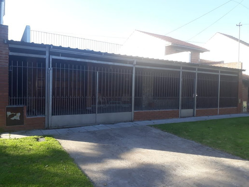 Casa 4 Amb Con Enorme Parque - Toda En Planta Baja!