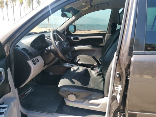 Imagen 11 de 16 de Mitsubishi Montero Sport
