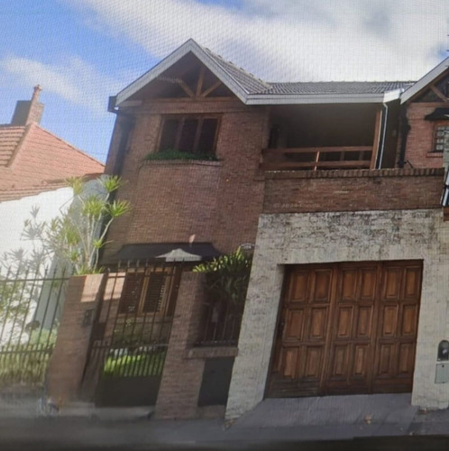 Chalet En Zona Residencial En Banfield Oeste 6 Amb