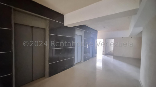 Oficina En Venta En Centro Comercial Y Empresarial Torre Santa Fe 24-23621 Irrr