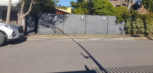 Imagen 2 de 12 de Casa Frente A La Pdi, A Pasos Del Centro De Santa Cruz