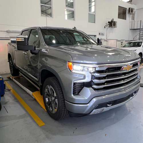 Chevrolet Silverado 5.3 V8 High Country